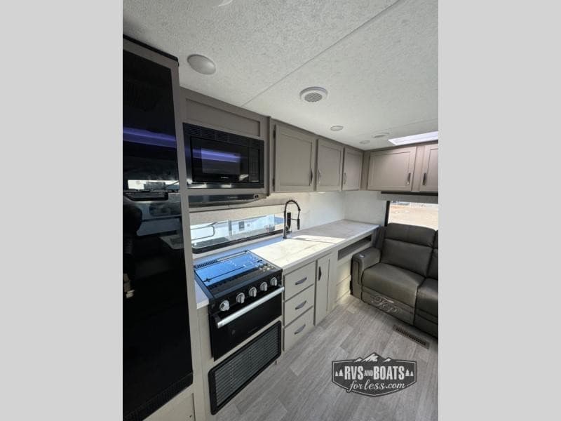 RVs and Boats for Less Celebrates 40 Years Serving Idaho Buyers with Expanded Inventory and Services in Chubbuck