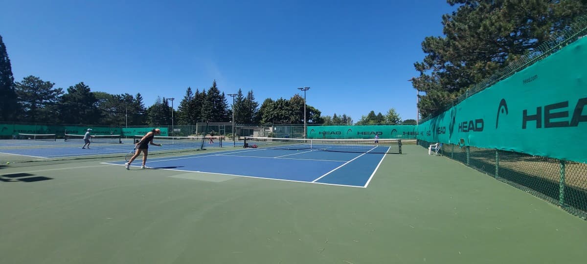 Hillcrest Tennis Camp Releases Summer Program Guide Highlighting Benefits of Specialized Instruction Over General Day Camps